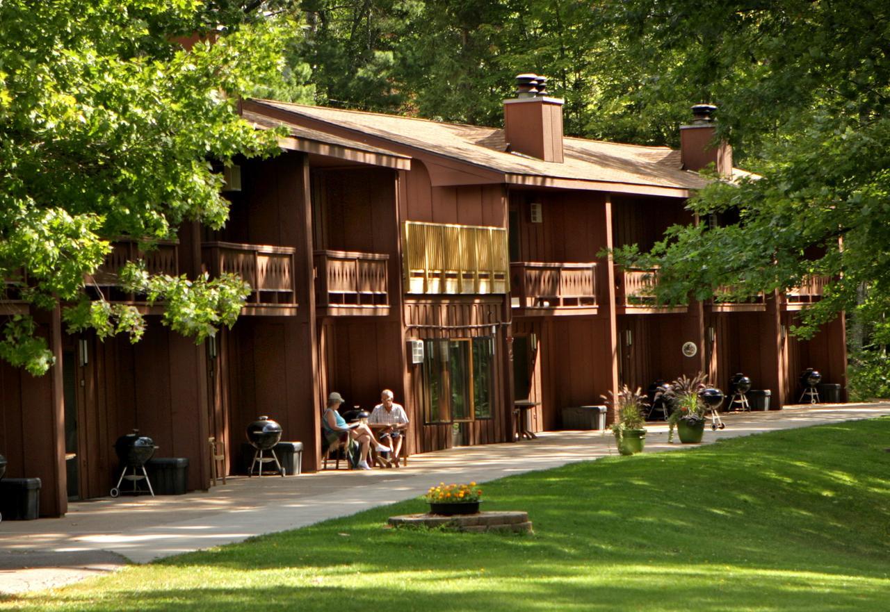 Lake Forest Resort Eagle River Eksteriør billede