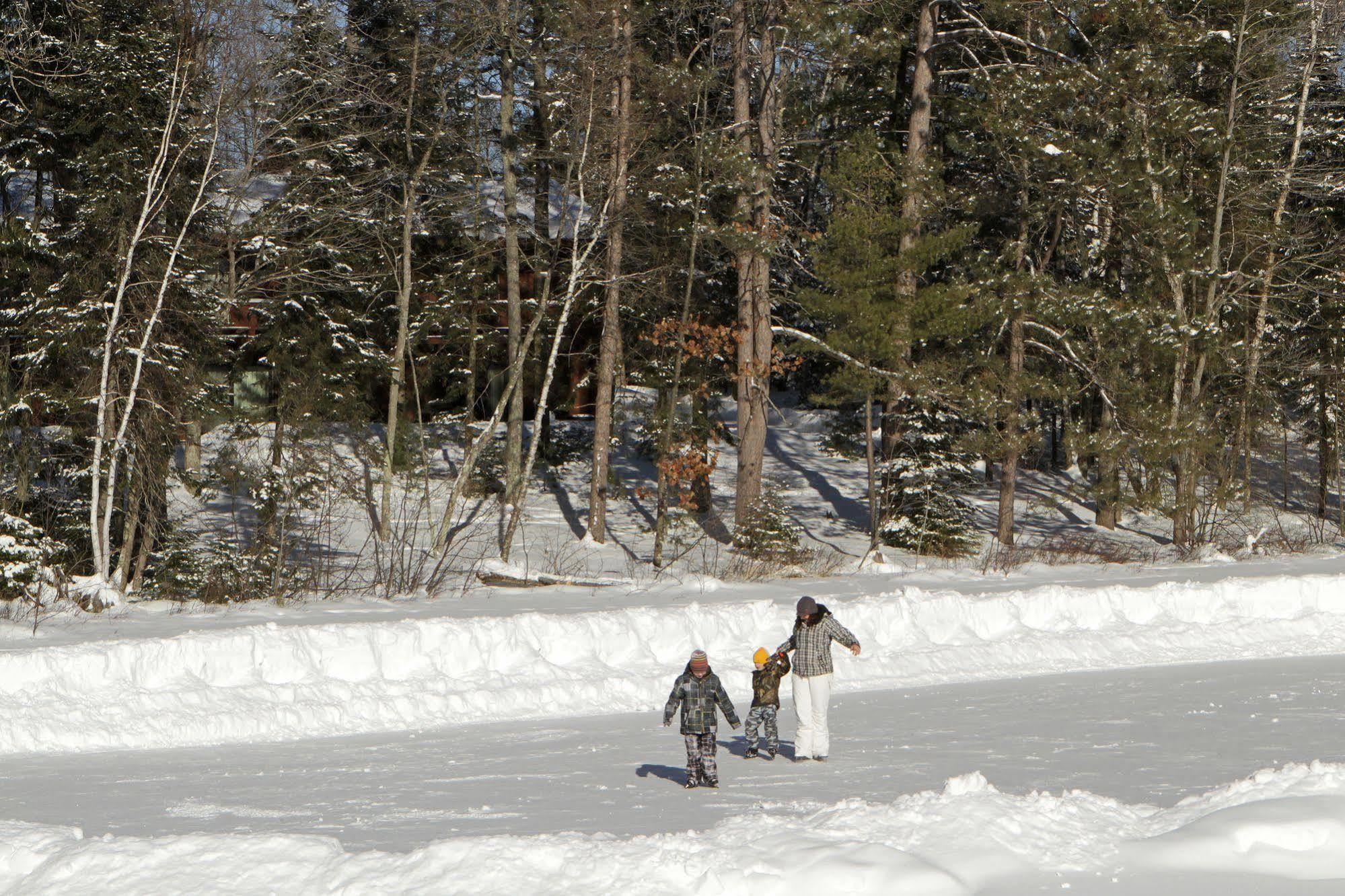 Lake Forest Resort Eagle River Eksteriør billede