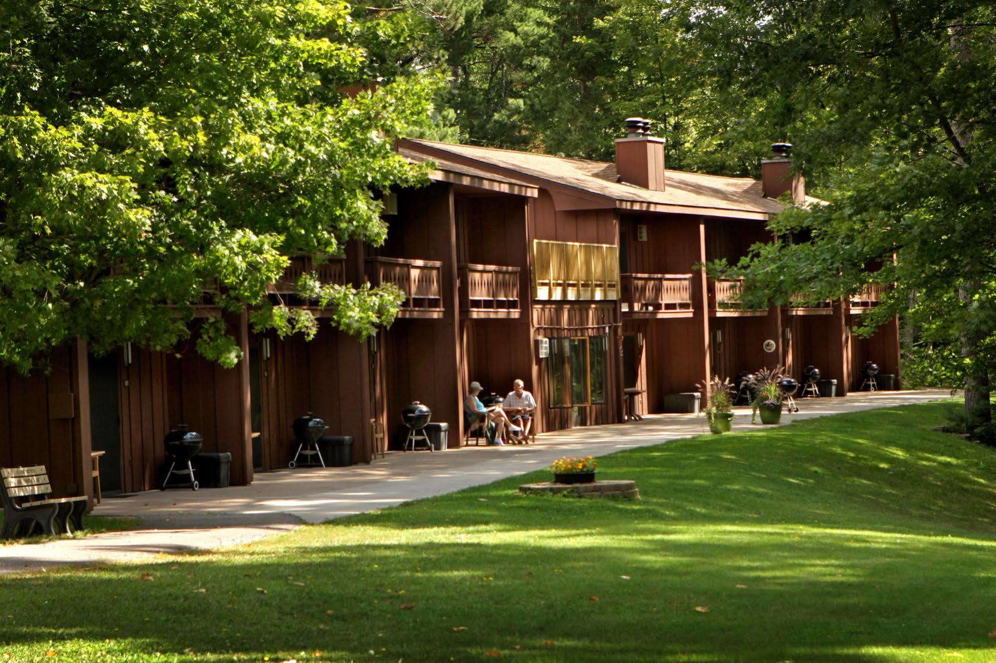 Lake Forest Resort Eagle River Eksteriør billede